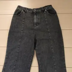 ブラックデニムパンツ スリット入り