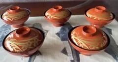 金色蒔絵　朱色蓋付き吸い物碗