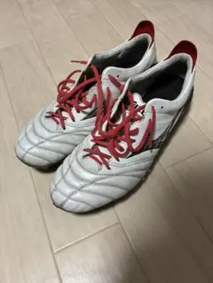 MORELIA NEO 4サッカーシューズ ホワイト/レッド