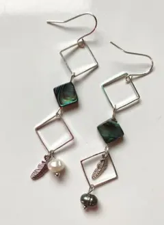 ［No.124］アバロンビーズと淡水パールのアシンメトリーピアス