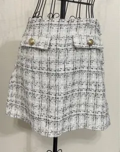 チェック柄ツイードミニスカート