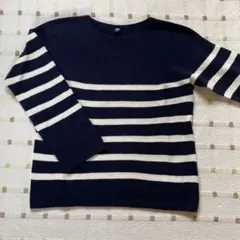 UNIQLO ネイビーとホワイトのストライプ長袖ニット