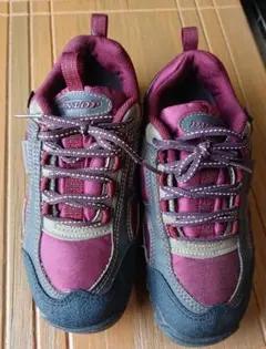 美品DUNLOP　ダンロップ　スニーカー　23.5