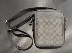 【早い者勝ち】COACH ショルダーバッグ ブラック シグネチャー 斜めがけ美品