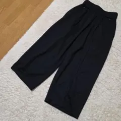 ピンタックワイドパンツ　シネマティック　cinematiq 元鈴木さん　ブラック CINEMATIQ 黒 ピンタックワイドパンツ 新品 シネマティック 元鈴木さん