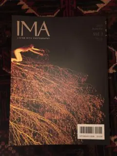 Item thumbnail for item 7514ea1d-5e2e-428d-9095-b5c3bd592154