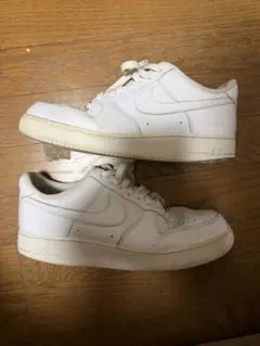 NIKE AIR FORCE 1 ホワイト スニーカー