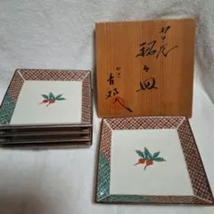 古九谷風　九谷焼　高台付き角皿　５客　色絵　共箱付き 古九谷風 九谷焼 高台付き角皿 5客 色絵 共箱付き - メルカリ