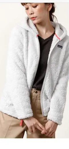 未使用　パタゴニア ガールズ ロス ガトス フーディ  xxl