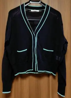 BEAUTY＆YOUTH 黒、水色アクセント長袖カーディガン