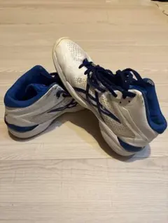 ASICS バスケットボールシューズ ホワイト/ブルー ゲルバースト