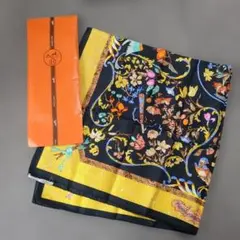 Hermès カレ90 東洋の石と西洋の石細工 エルメススカーフ - メルカリ