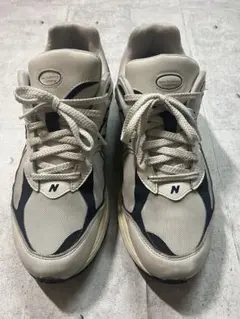 New Balance 2002R ホワイト/ネイビー/28.5