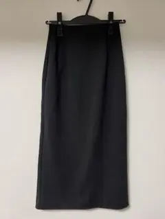 チロさま専用❗️ユニクロ　ブラック ペンシルタイトスカート スリット入り