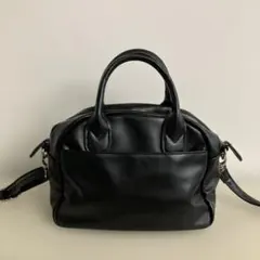 美品　ブラック ショルダーバッグ 通勤通学