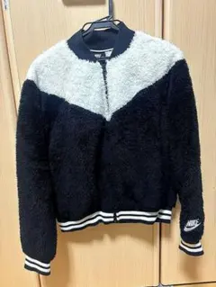 Nike ボアジャケット　もこもこ