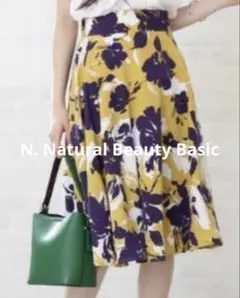 N. Natural Beauty Basic 花柄フレアスカート