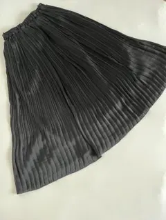 WEGO ウィゴー　サテンプリーツスカート　黒