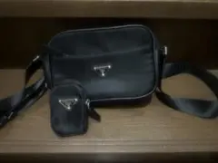 PRADA Re-Nylon ショルダーバッグ ポーチ付き ノベルティ商品のサムネイル