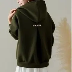 パーカー　パール　長袖　スウェット　トレーナー　上品　新品　トップス　カーキ