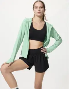 ウルトラストレッチアクティブショーツ　M