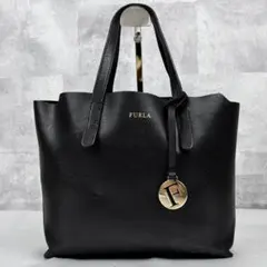 美品 FURLA レザー トートバッグ サリー チャーム付き ゴールド金具 黒