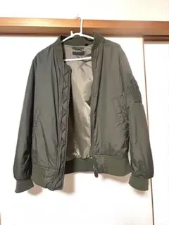 美品　ユニクロ　UNIQLO　MA-1 カーキ　ジャケット　ブルゾン