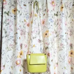 ショルダーバッグ　イエロー