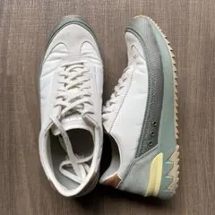 オニツカタイガー　25.0cm