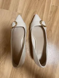 RANDA アイボリー ポインテッドトゥパンプス