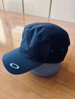 Oakley オークリー ブラック レインキャップ　美品のサムネイル