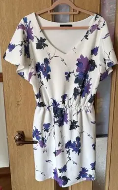 リエンダ♡フラワープリント 半袖ひざ丈ワンピース