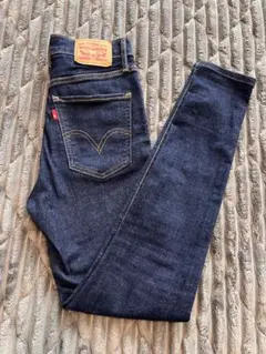Levi's ダークブルー ハイウエストスキニーデニム　26インチ