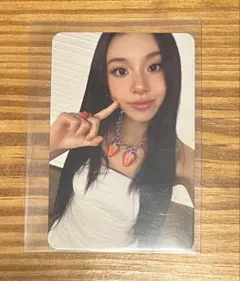 【メルカリ便】twice チェヨンちゃんstrategyアルバムトレカ