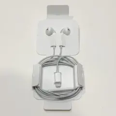 Apple EarPods(Lightningコネクタ) ホワイト 有線イヤホン