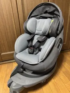 combi the s チャイルドシート ISOFIX