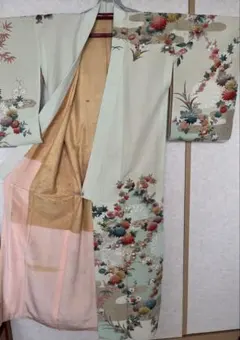 【冬SALE】着物◎アンティーク 訪問着 薄緑 菊.紅葉.梅.蘭の格子 金糸刺繍