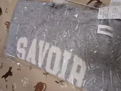 SAVOIR ロゴ入り グレー 長袖ニット