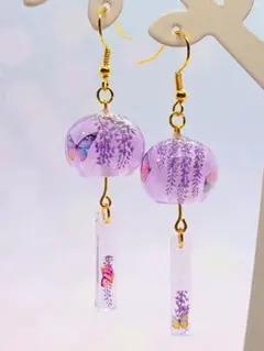 藤と蝶の風鈴ピアス♡和風 夏アクセサリー 紫 透明感 揺れる ハンドメイド