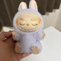 ラブブ　have a seat