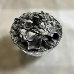 錫　美大生作品　鋳造　「二つの薔薇と葉」 錫 美大生作品 鋳造 「二つの薔薇と葉」 | Mercari