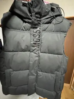 ブラックダウンジャケット フード付き