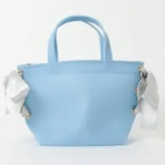 メゾンドフルール　PVCサイドリボントートバッグ　サックス