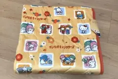 サンリオ　敷きパッド　新品　サンリオレトロ　サンリオキャラクターズ　ハローキティ