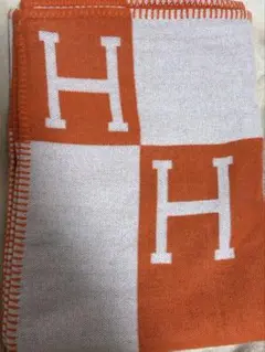 H ロゴ 柄 ブランケット 毛布 ソファ カバー 新品未使用 チェック ひざ掛け