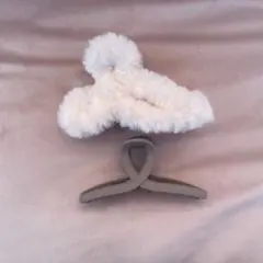 ファー ヘアクリップ ホワイト etc
