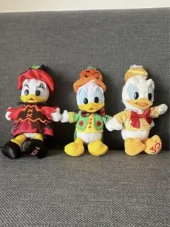 ディズニーランド　30周年　ハロウィン　ぬいぐるみバッジ　ドナルド　デイジー