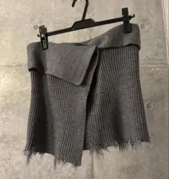 Perverze Damaged Knit Cape And Apron