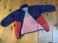 ネイビーとレッドの軽量ジャケット