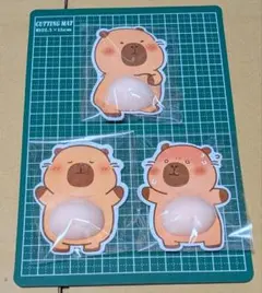 カピバラのシールセット　スクイーズ　ぷにぷに　ミッキー＆ミニーおまけ